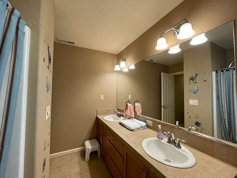 16670 NW Canton St — Photo 36