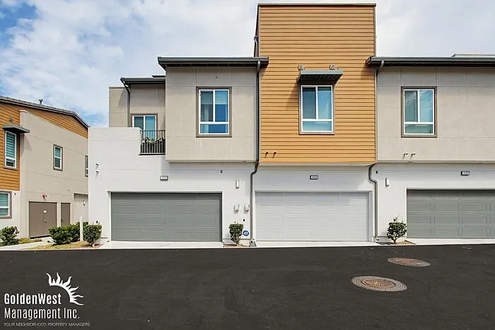 1060 Kendale Way — Photo 2