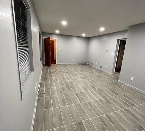 5th image of 6845 Country Ln