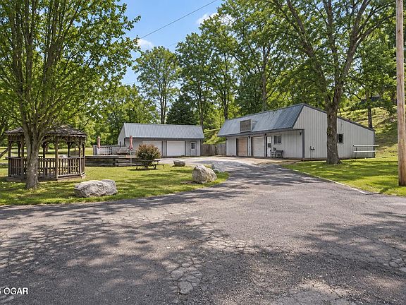 2nd image of 17 Stoneville Ln