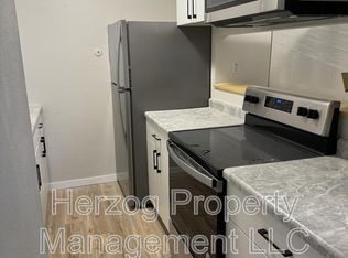 307 27th St SW APT 14, Austin, MN 55912