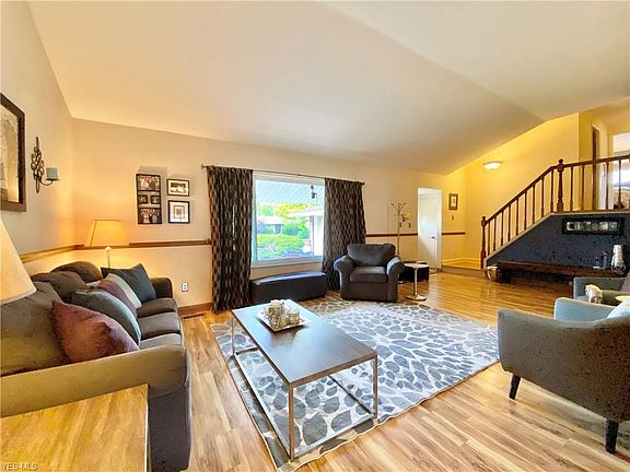 5th image of 2319 Oaklawn Dr