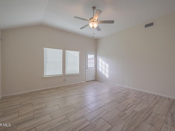 3rd image of 1045 Summer House St