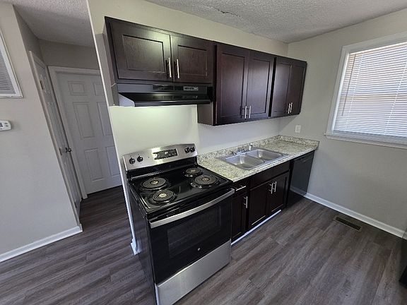 4th image of 162 Welworth St