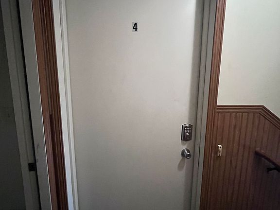 3rd image of 539 136th Ave