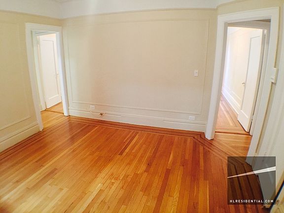 5th image of 3151 33rd St Bsmt 1
