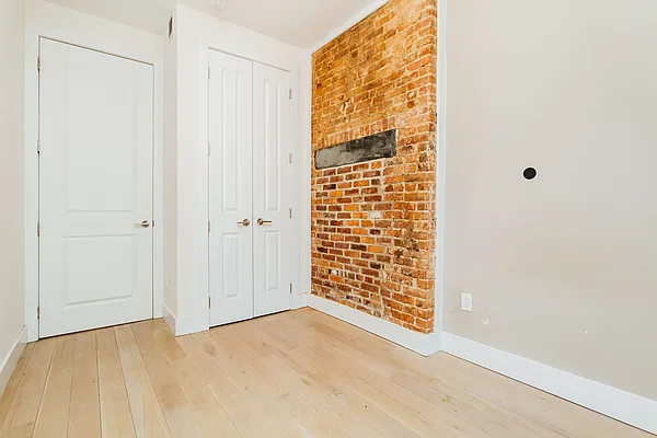 Rented by Nooklyn NYC LLC | media 10