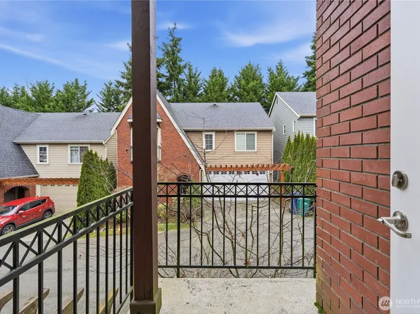 12325 NE 86th Way, Kirkland, WA 98033