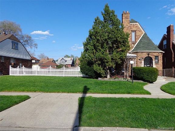 2nd image of 8880 Appoline St