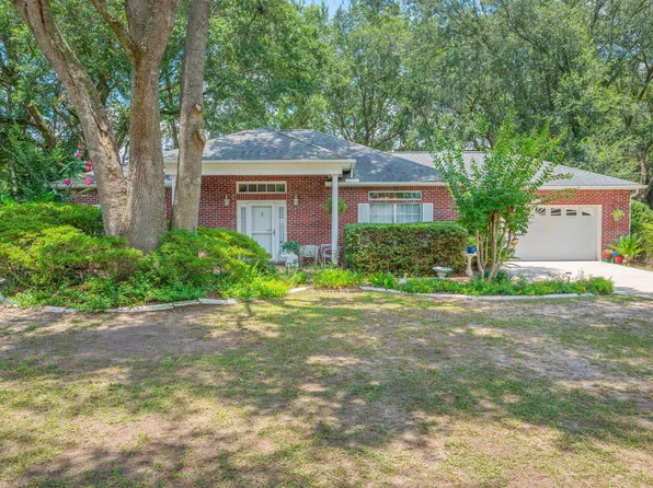 5810 Hilary St, Crestview, FL 32539