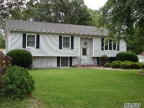 1st image of 209 Magnolia Dr