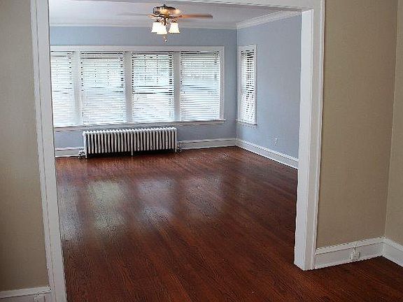 4th image of 240 Lathrop Ave #1699781