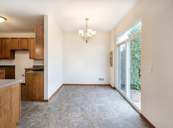 5th image of 4902 Montauk Dr