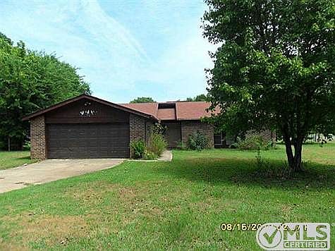 1st image of 101 Royal Ln