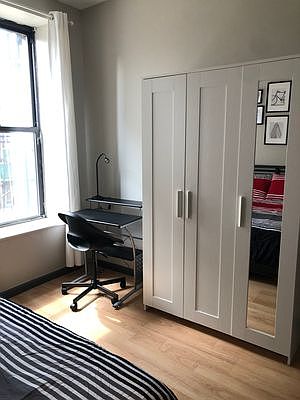 2nd image of 307 E 14th St #201