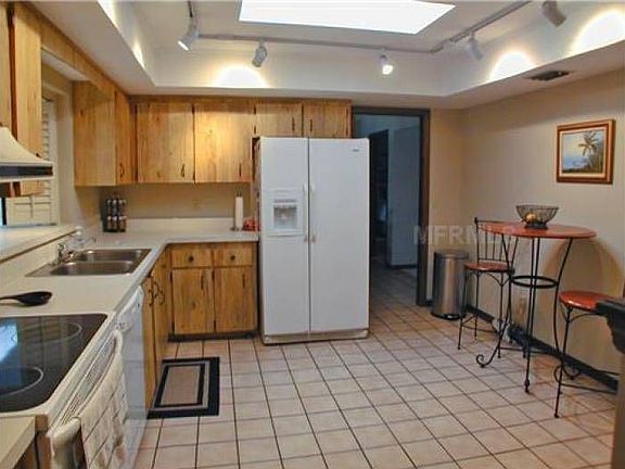 2nd image of 432 Willowbrook Ln