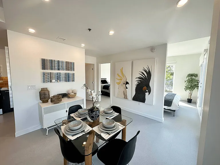445 Wardlaw Ave — Photo 33