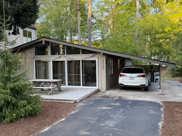 2500 Lakefront Dr — Photo 18