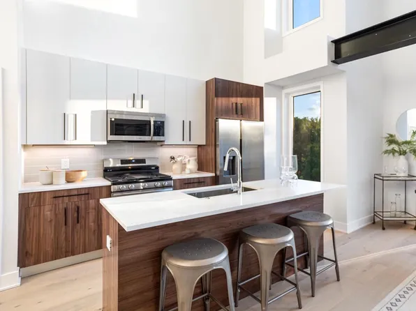 845 19th St NE #Penthouse 10, Washington, DC 20002
