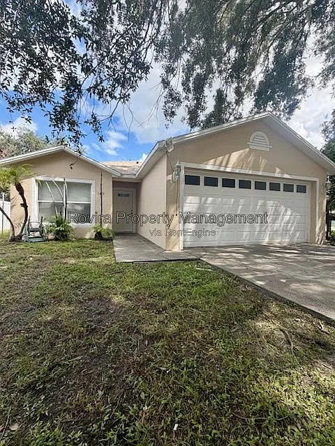 1419 Verona St
