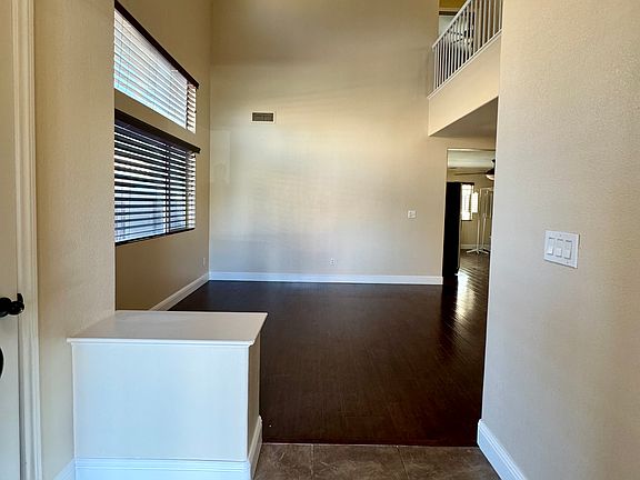 5th image of 8958 Edgeworth Pl