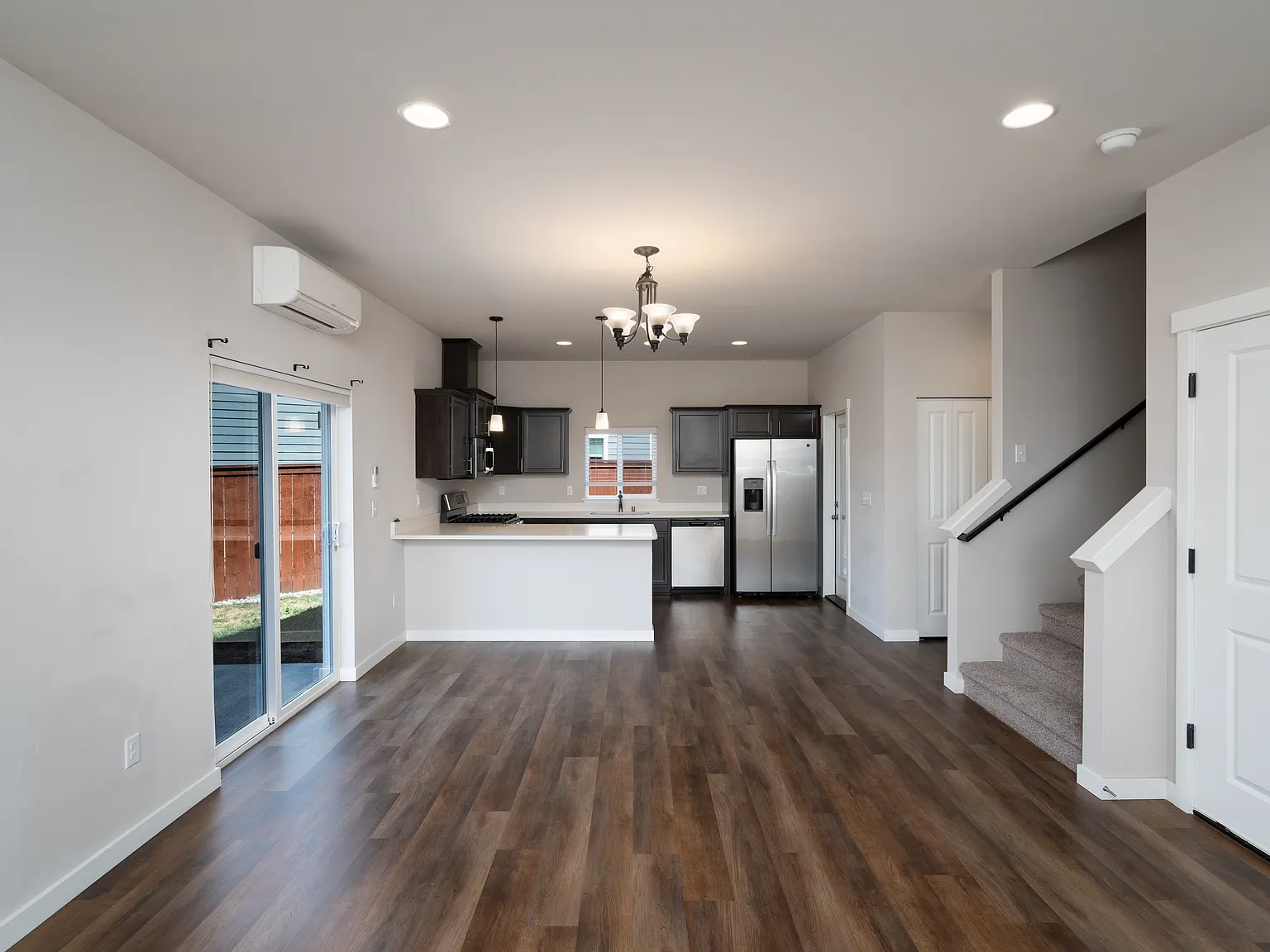 3 bed, 1491 sqft, $2,999 — Photo 3