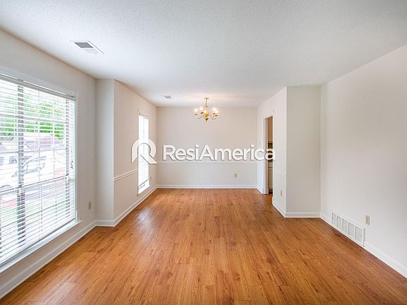 4th image of 4943 Autumnwood Dr