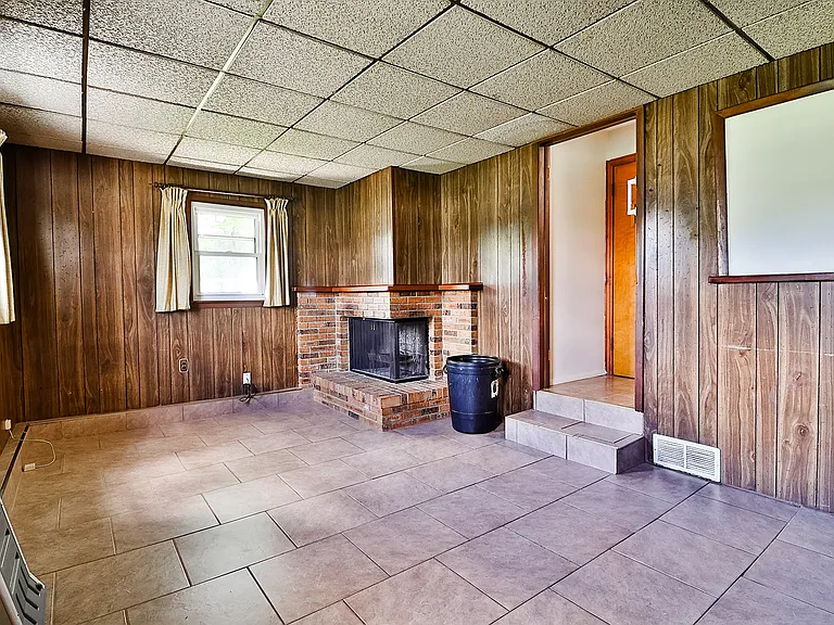 1930 Sara Lee Ave — Photo 23