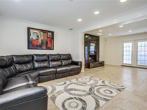 4th image of 1905 Forestwood Dr