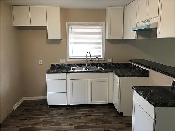 3rd image of 3716 N Kercheval Dr