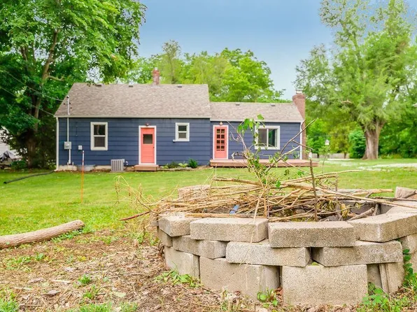 13811 Belmont Ave, Grandview, MO 64030
