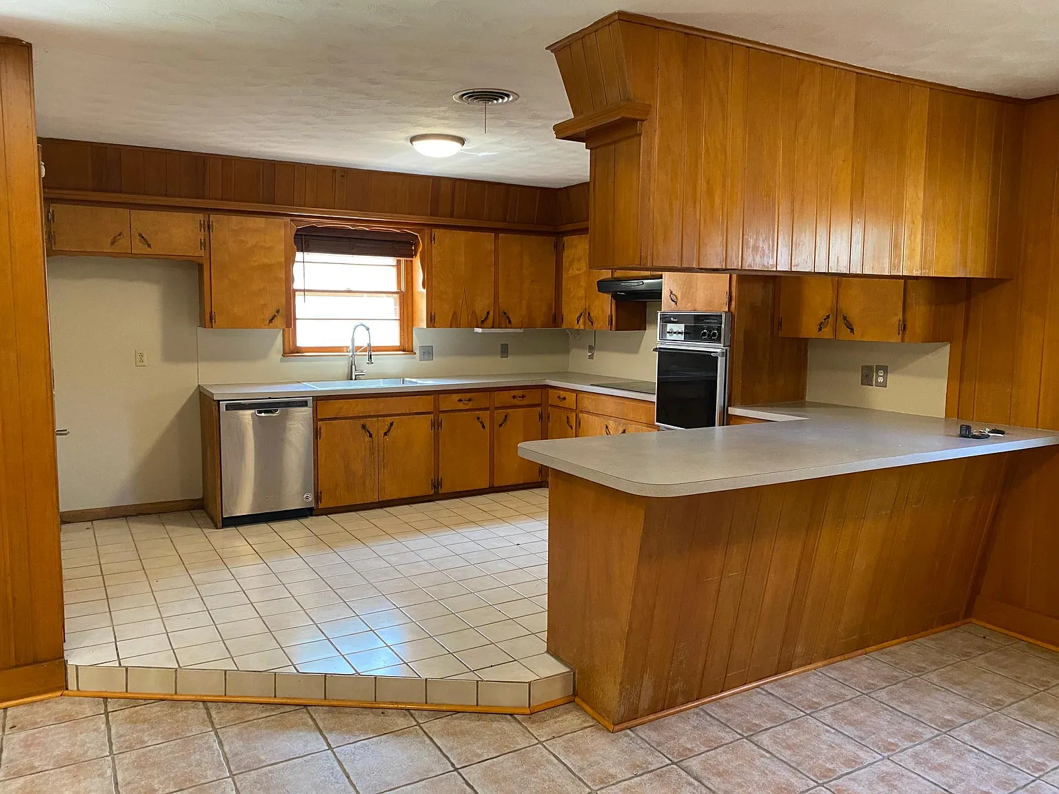 4 bed, 1850 sqft, $2,000 — Photo 3