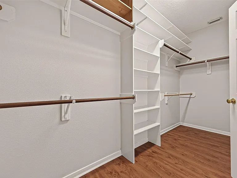 11218 Timbertree Ln — Photo 44