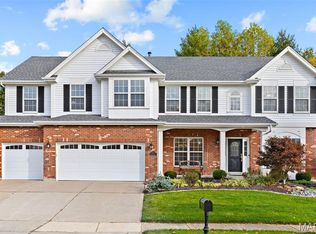 16790 Benton Taylor Dr, Chesterfield, MO 63005