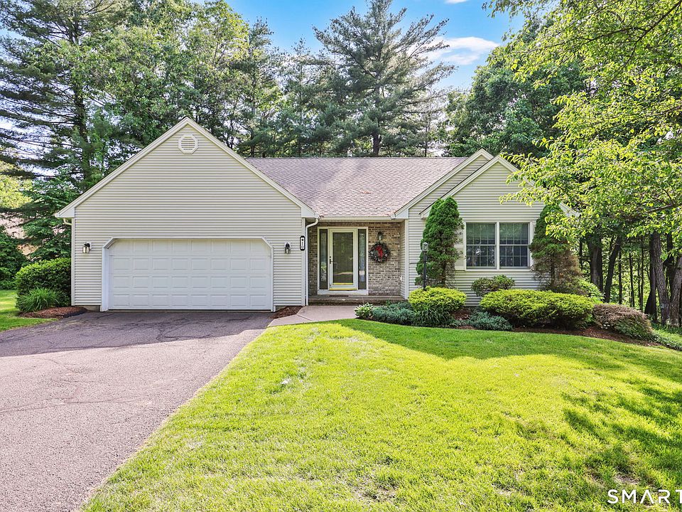 1st image of 10 Knollwood Circle