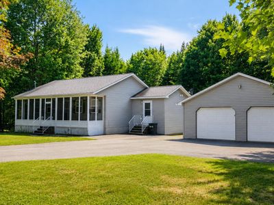 81 Ten Road, Bradley, ME, 04411