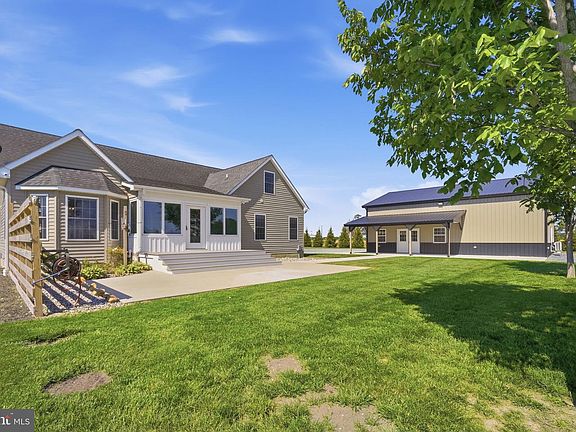 5th image of 615 Ell Downes Rd