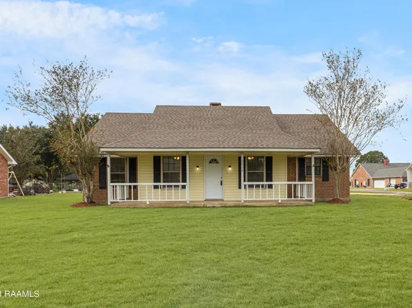 8808 Eastwood Dr, Abbeville, LA 70510