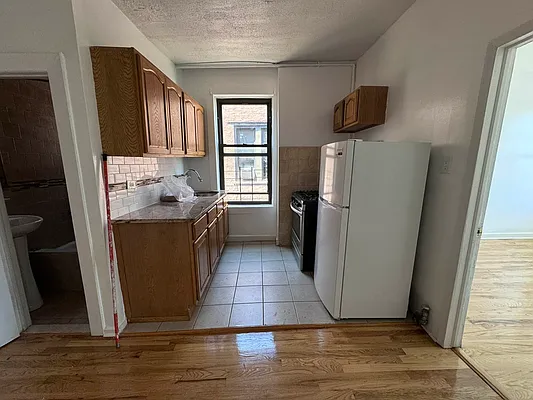 Rented by Premier One Realty LLC | media 2