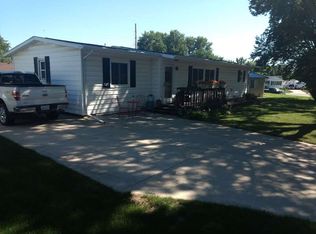 330 Sunset Rd, Hudson, IA 50643