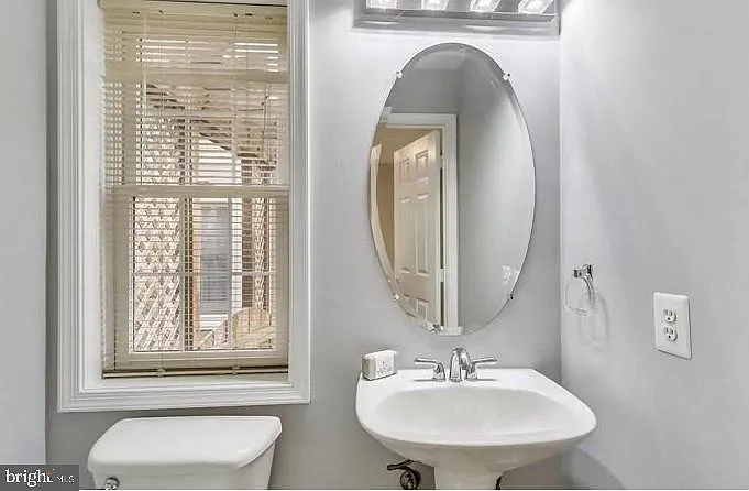 214 Hart Mews — Photo 15