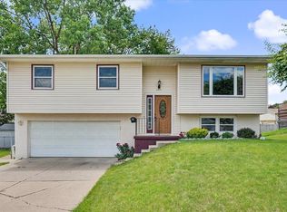 1971 Lagen St, Dubuque, IA 52002