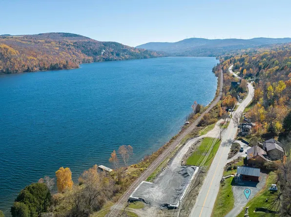 236 Lake Street, Barton, VT 05822