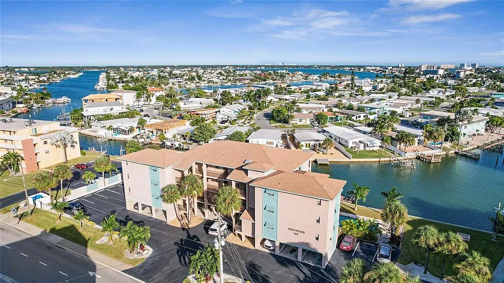 1 bed, 1.0 bath, 800 sqft, $2,100 — Photo 2