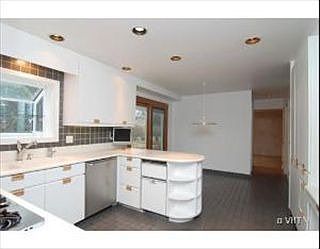 3rd image of 322 Fairview Ave