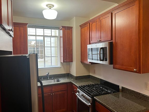 5th image of 175 Alhambra St APT 102