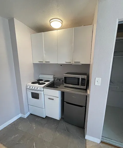 1508 Dolphin St — Photo 10