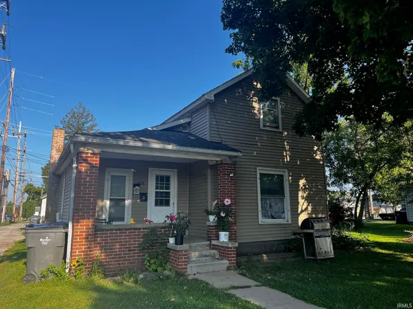 406 S Elm St, Nappanee, IN 46550