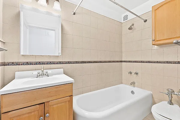 Rented by William Raveis Real Estate | media 5