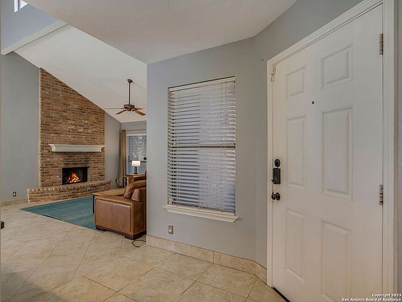 5th image of 7500 UNIVERSITY VIEW DR
